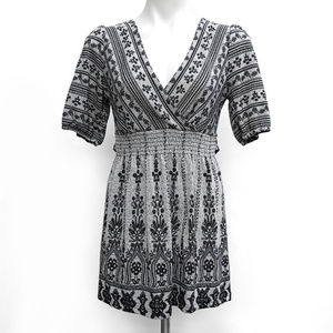 Dressbarn Floral Filigree Short Sleeve Knit Top S